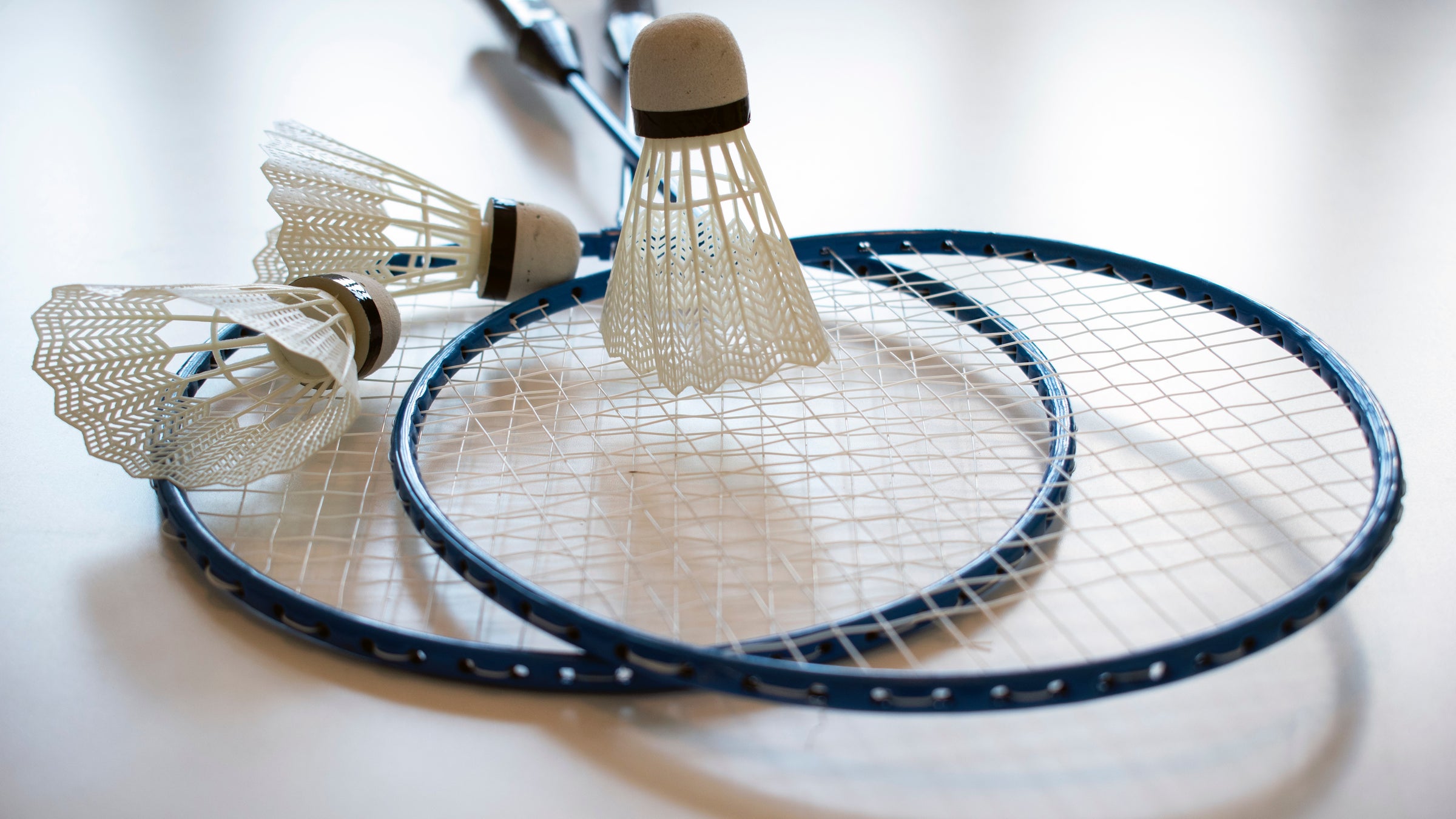 Badminton strings